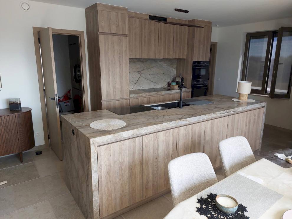 Overzicht keuken met eiland Overzicht keuken met eiland